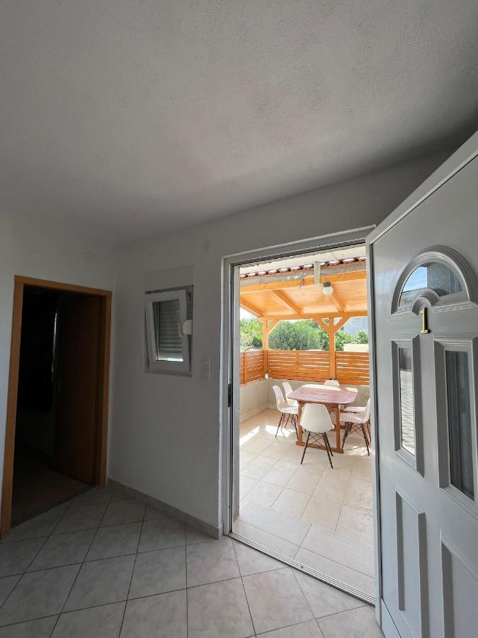Apartmani Mia ดราเก ภายนอก รูปภาพ