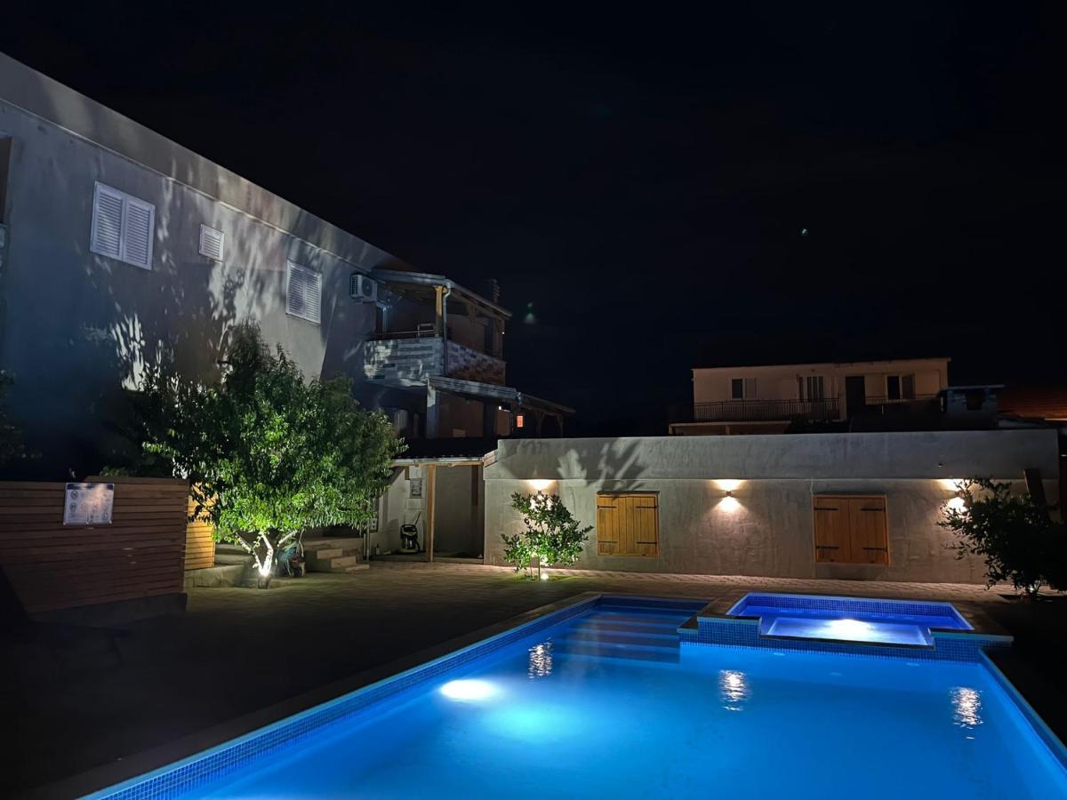 Apartmani Mia ดราเก ภายนอก รูปภาพ