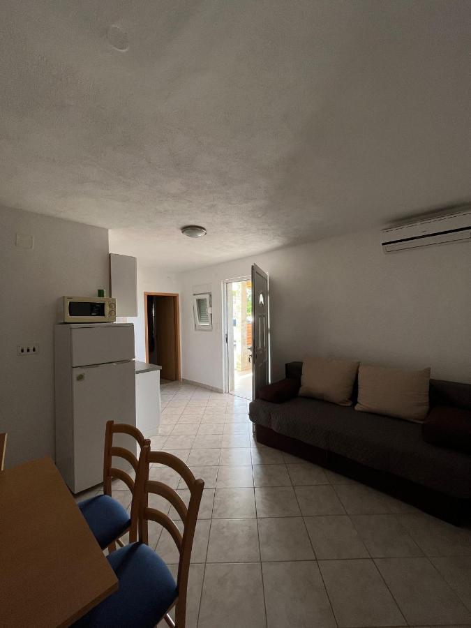 Apartmani Mia ดราเก ภายนอก รูปภาพ