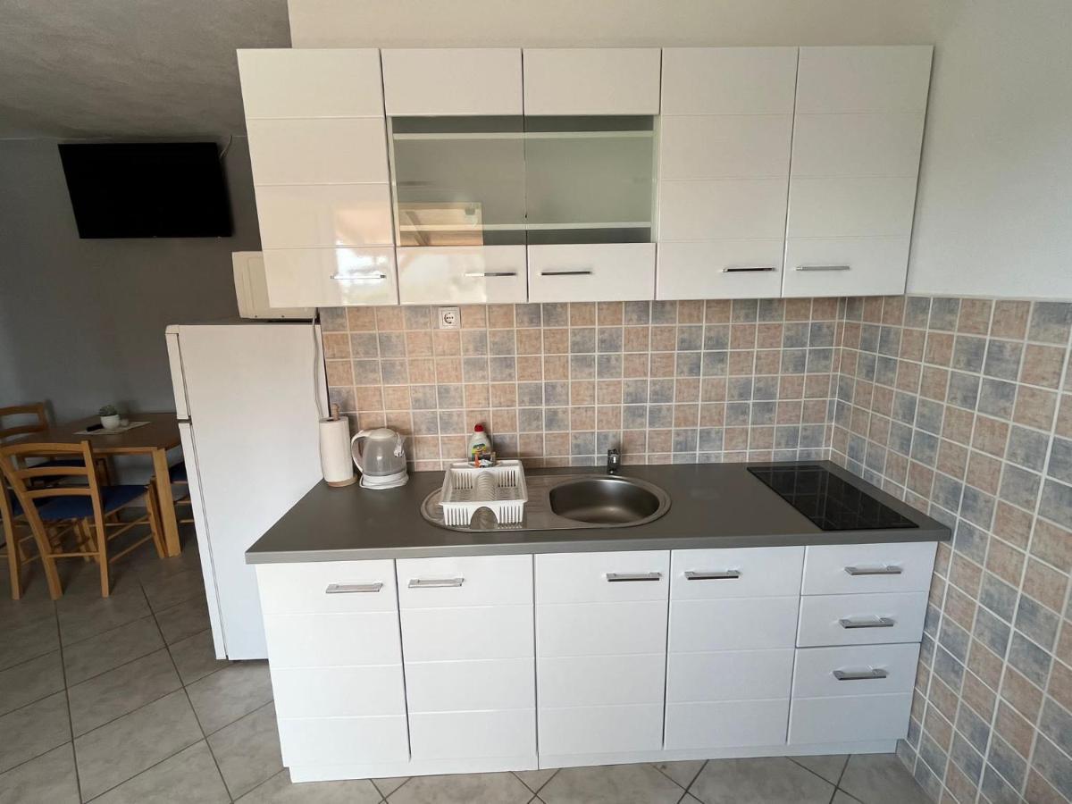 Apartmani Mia ดราเก ภายนอก รูปภาพ